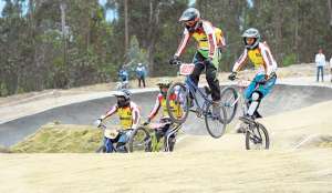 Los ciclistas son parte de la cultura urbana de la capital