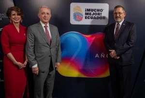 Empresarios se reunieron para celebrar el aniversario de &iexcl;Mucho mejor! Ecuador. 