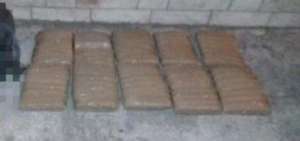 Dos detenidos y m&aacute;s de 10.000 dosis de marihuana incautadas en Imbabura