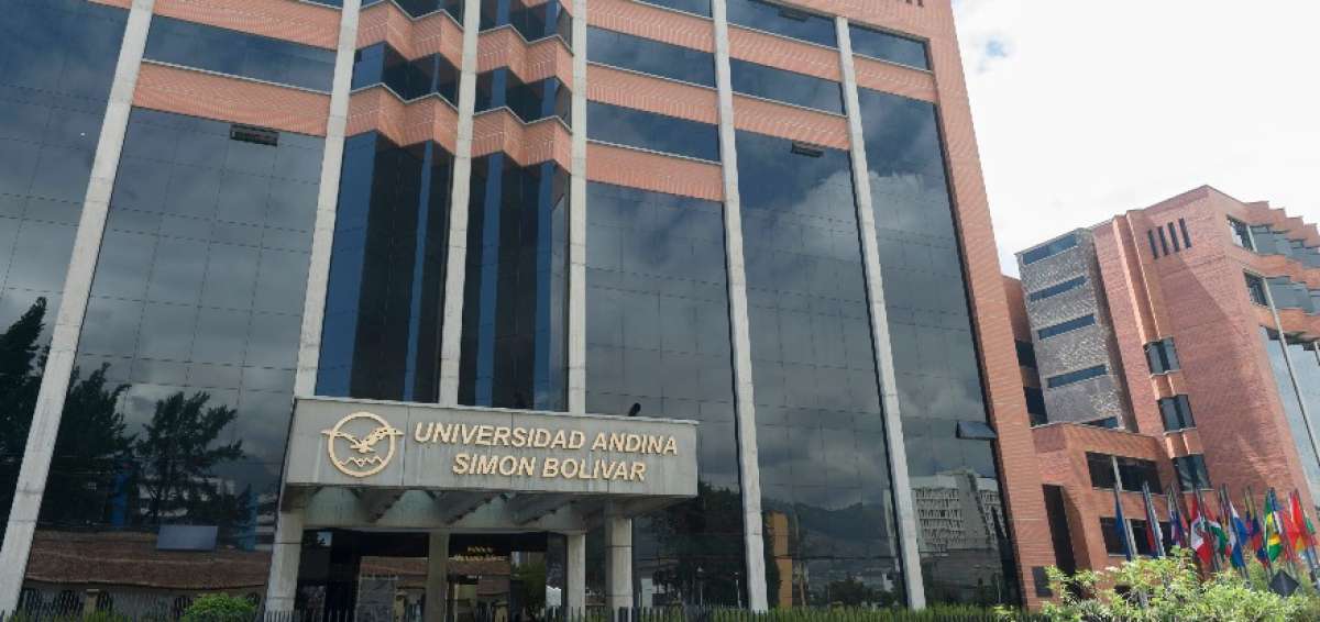 El an&aacute;lisis t&eacute;cnico - jur&iacute;dico realizado a ese centro de altos estudios determin&oacute; variaciones de sueldos, generando una glosa de $ 2&acute;108.562,35.
