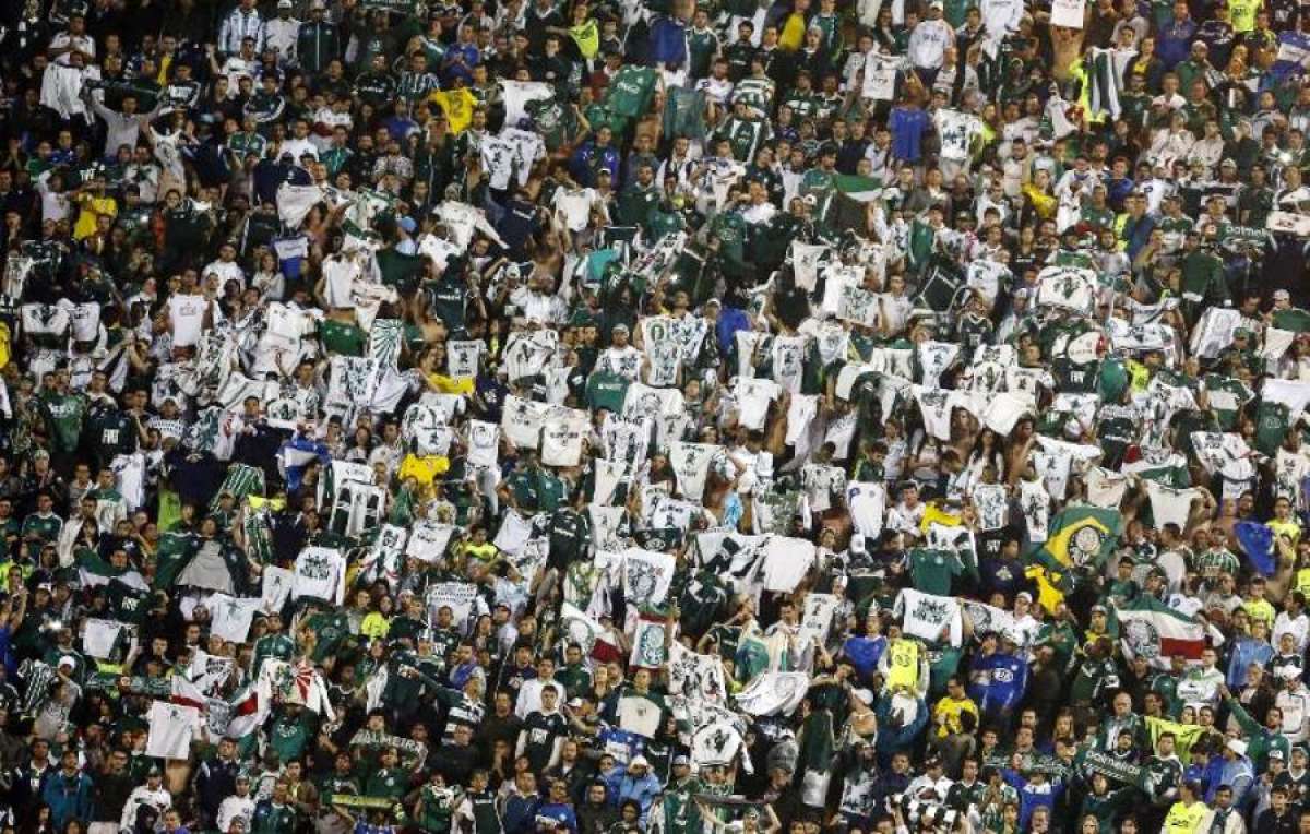 En Brasil, las peleas entre las llamadas torcidas organizadas son comunes. Foto: www.guatefutbol.com