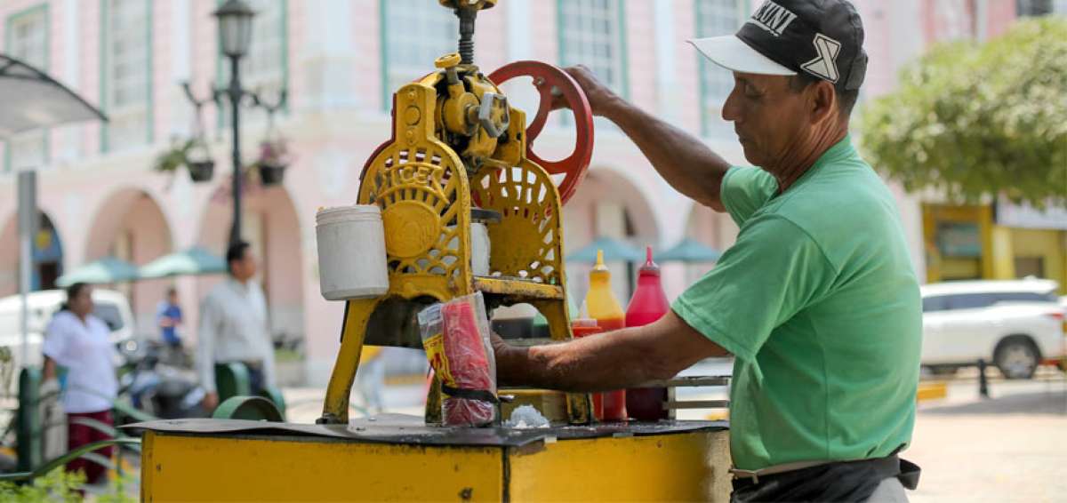 La venta de granizados es com&uacute;n en las ciudades de Manab&iacute;, especialmente en Manta, donde los turistas llegan a disfrutar de su sabor refrescante.