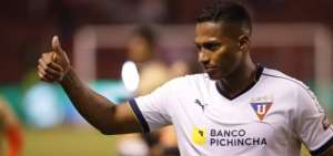   Antonio Valencia manifest&oacute; su deseo de que el pa&iacute;s debe estar unido, e hizo un llamado a la paz.