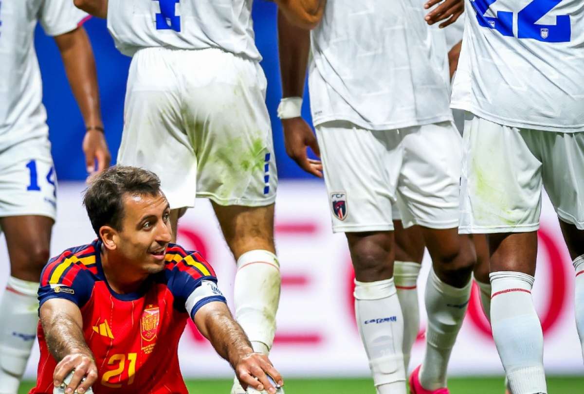 Desde el electricista que fren&oacute; a una potencia mundial hasta el jugador reclutado por LinkedIn, las ins&oacute;litas historias de Cabo Verde convirtieron el partido en uno de los fen&oacute;menos virales m&aacute;s comentados del torneo..