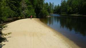 El r&iacute;o Negro de Quebec. Foto: Internet
