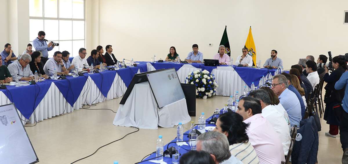 El Mandatario anunci&oacute; la entrega de pr&eacute;stamos no reembolsables para el desarrollo de infraestructura en Santa Elena.