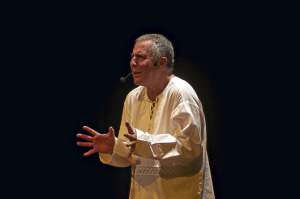 El narrador cubano Octavio Pino, del colectivo Tcuento, se presentar&aacute; el viernes en el parque Stella Maris. Cortesia: Arawa