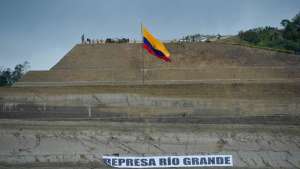 Adem&aacute;s de constituirse en una vital obra para el desarrollo de Chone, el multiprop&oacute;sito se ha convertido en un punto tur&iacute;stico. La megaobra es visitada a diario por decenas de personas.