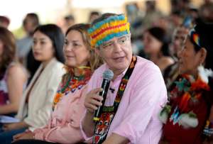 El presidente Guillermo Lasso compartió con las comunidades indígenas de Pastaza. 
