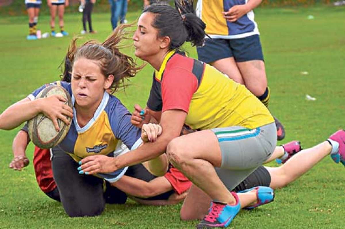 El 26 de octubre pasado se disput&oacute; en Bogot&aacute; el torneo Bob Hosty Juvenil de Rugby en Usme, en el sur de la capital colombiana. La gr&aacute;fica corresponde al partido entre Bogot&aacute; Rugby League y el Club Alianza. Foto: AFP.