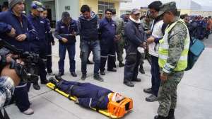 Las personas colaboraron con las autoridades durante el simulacro. Foto: Silvia Osorio / El Tel&eacute;grafo