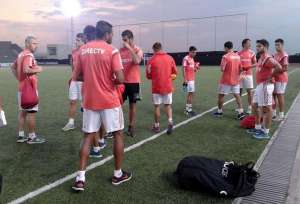 Estudiantes entren&oacute; en el Chucho Ben&iacute;tez