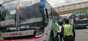 En la autopista Gral. Rumi&ntilde;ahui se realizaron operativos para evitar especulaci&oacute;n en las tarifas de transporte. 