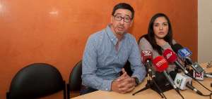 El a&ntilde;o pasado, Ricardo Rivas, uno de los familiares de los periodistas asesinados por el grupo disidente de las FARC, demand&oacute; investigaciones.