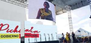 Paola Pab&oacute;n, durante un evento en funciones como Prefecta de Pichincha.