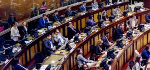 En la sesi&oacute;n del pleno de hoy las bancadas legislativas deber&aacute;n presentar sus delegados para que el pleno de la Asamblea Nacional escoja a nueve de ellos. 
