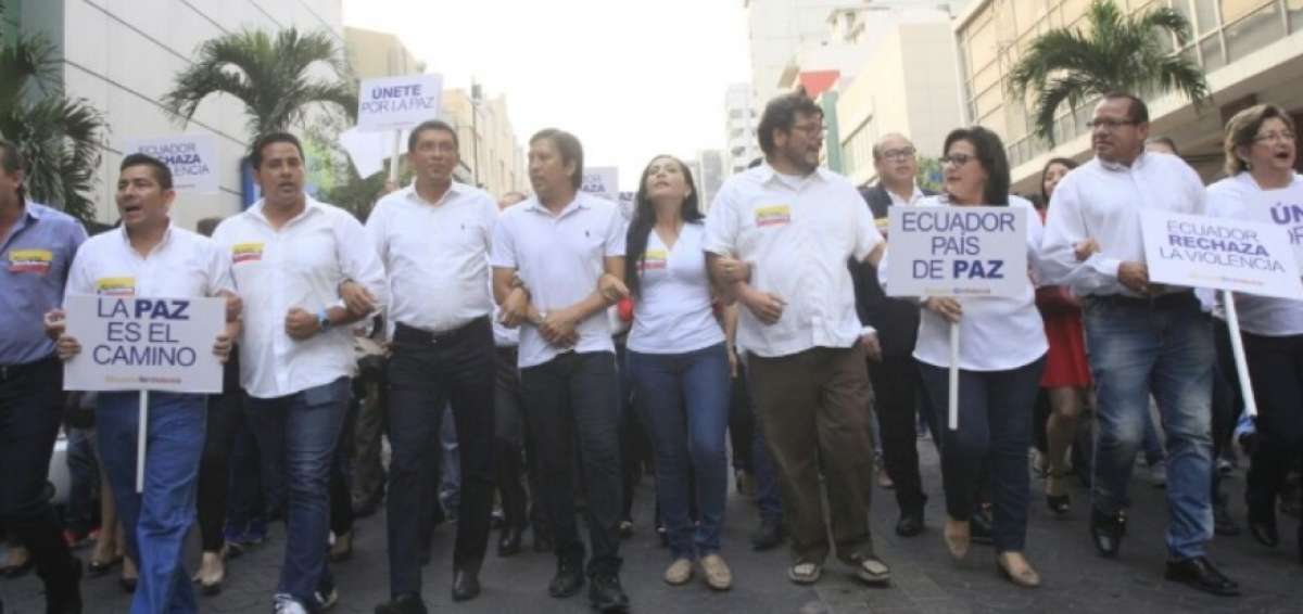 Ciudadanos marcharon por un "Ecuador sin violencia"