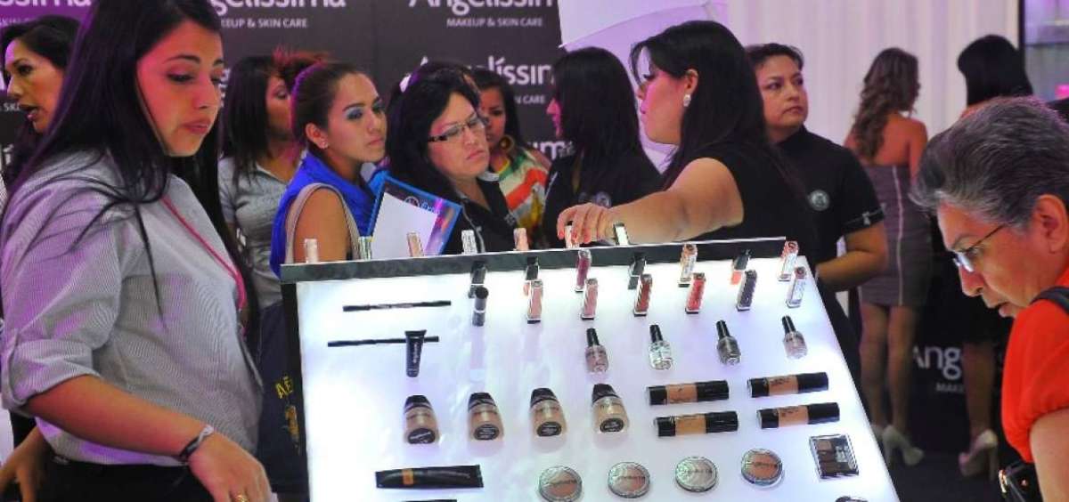 En Ecuador se utilizan m&aacute;s de 50 millones de productos cosm&eacute;ticos al d&iacute;a. El 95% de emprendedores independientes est&aacute; conformado por mujeres.