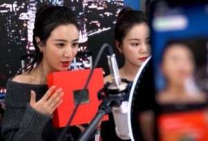 China exigirá que &#039;influencers&#039; cuenten con título de tercer nivel