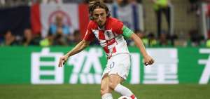 El mediocampista Luka Modric registra 12 encuentros en Copas del Mundo y rebas&oacute; a Dario Simic como el que tiene m&aacute;s presencias en este torneo de selecciones. 