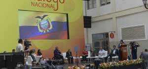 El pasaje Illingworth de la Gobernaci&oacute;n de Guayas fue el punto de encuentro para el di&aacute;logo nacional.