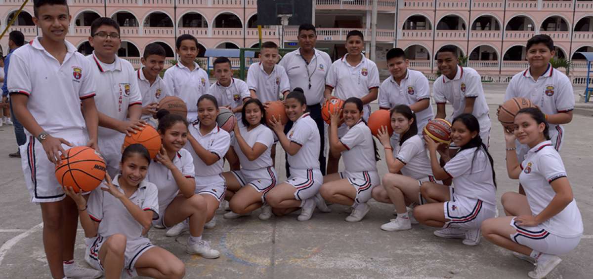 Los alumnos de Cavanis trabajan tambi&eacute;n en fortalecer el desarrollo f&iacute;sico, como complemento integral del bienestar de los j&oacute;venes..  
