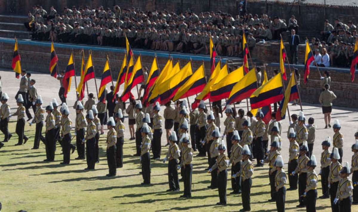 El juramento del Pabell&oacute;n Nacional es uno de los eventos m&aacute;s emotivos del calendario escolar pues en &eacute;l se reconoce el esfuerzo de los mejores alumnos. Foto: Archivo/El Tel&eacute;grafo