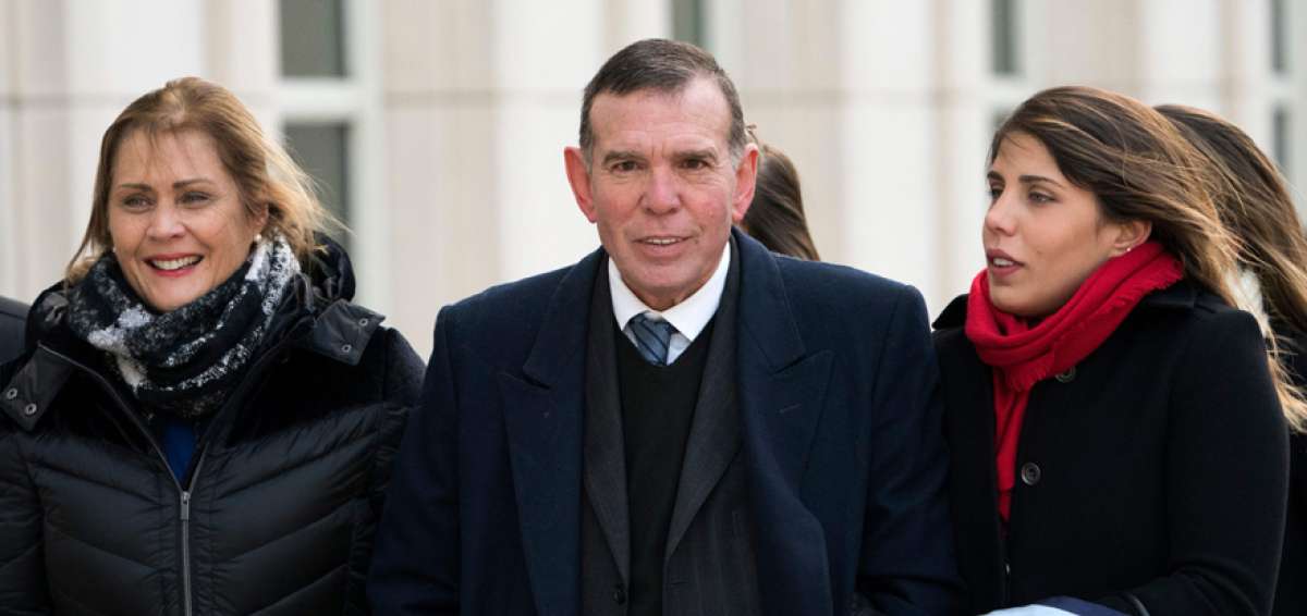 El paraguayo Juan &Aacute;ngel Napout (centro) fue declarado culpable el viernes pasado por la justicia estadounidense. 