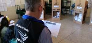 Unasur ratifica su decisi&oacute;n de participar en balotaje en Ecuador