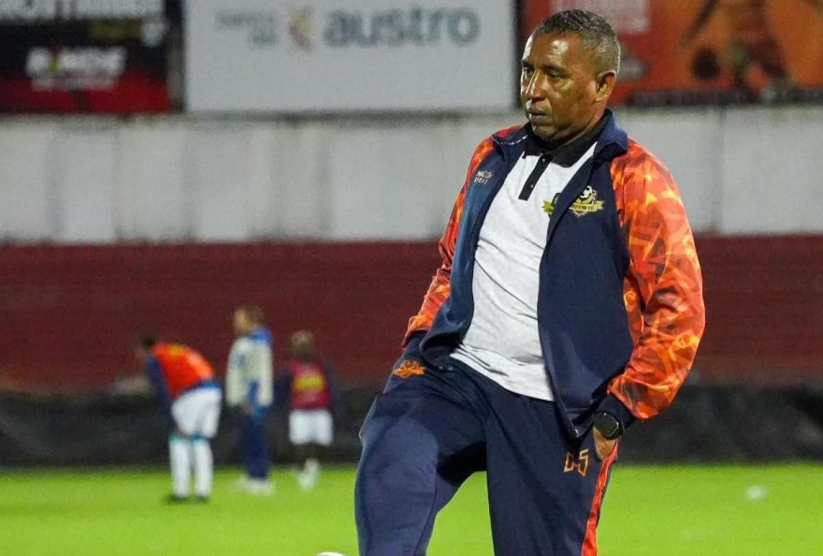 Juan Carlos Le&oacute; se va de Libertad FC.