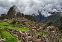 Evacuan a turistas varados en Machu Picchu
