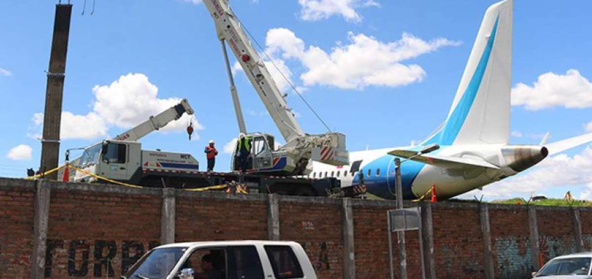 La pista de aeropuerto es analizada por dos entes