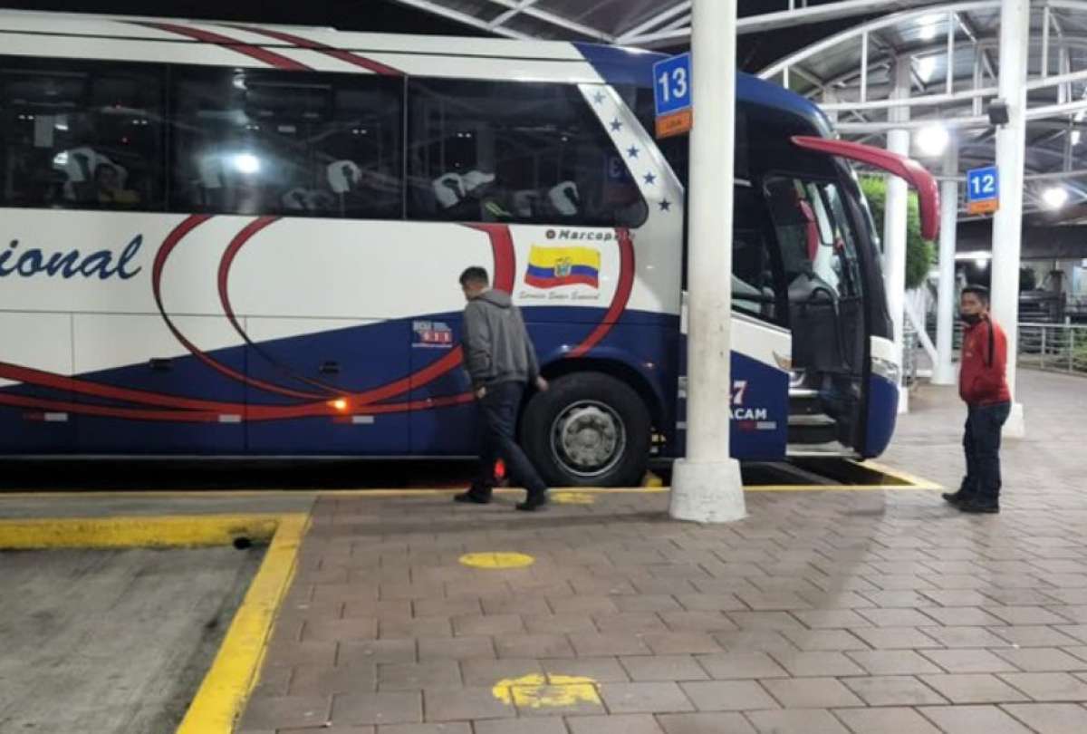 Terminales terrestres de Quitumbe y Carcelén suspenden sus operaciones