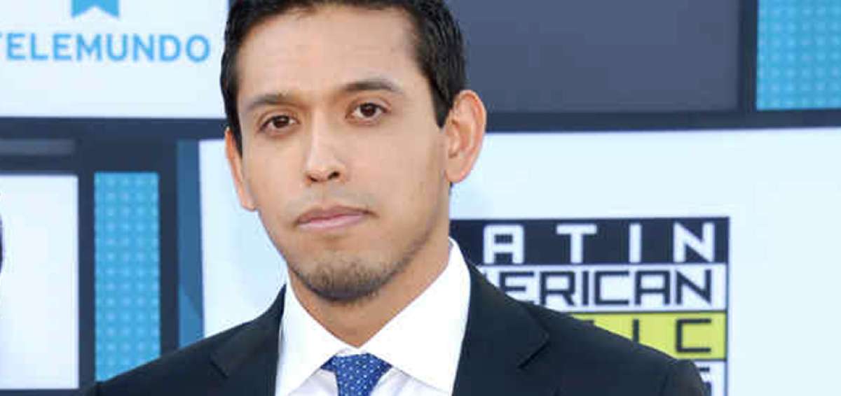 Hijo de Juan Gabriel demanda a TV hispanas