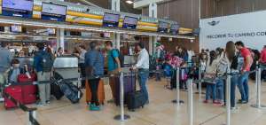 La renegociaci&oacute;n de la concesi&oacute;n del aeropuerto queda en manos del alcalde Rodas