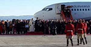 Francisco inicia visita a Bolivia, segunda escala de su gira sudamericana