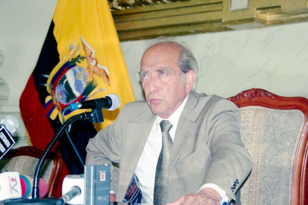  Ra&uacute;l Baca Carbo muri&oacute; en Quito
