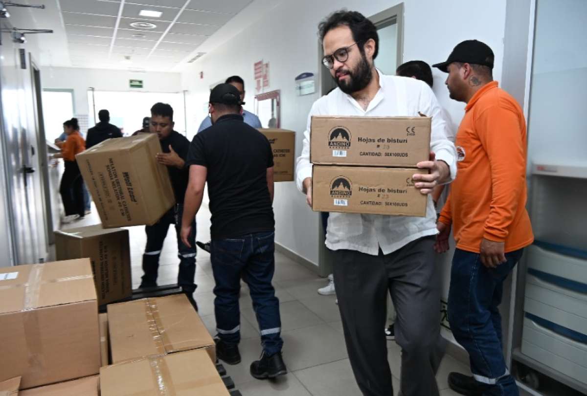 IESS inicia entrega masiva de medicinas: primera dotación por USD 3 millones llega al Hospital Los Ceibos