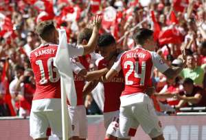 Arsenal y Roma se juegan su futuro en la Liga de Campeones