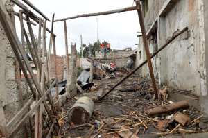 En abril del presente a&ntilde;o una f&aacute;brica de camaretas explot&oacute; en el barrio La Joya, en el sur de Ambato, posiblemente por mala manipulaci&oacute;n del material. Foto: Roberto Ch&aacute;vez / El Tel&eacute;grafo