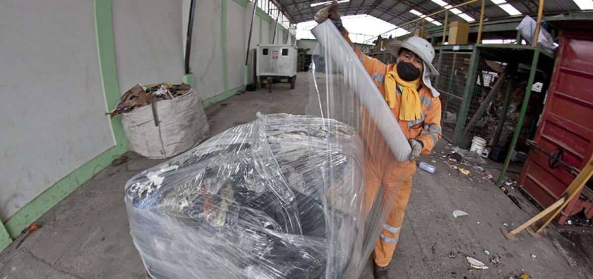 El desecho electr&oacute;nico es separado del resto de la basura.