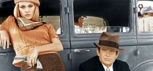 Bonnie y Clyde narra la vida de dos villanos que se enamoran y recorren  el medio oeste, oeste y sur de EE.UU. cometiendo todo tipo de fechor&iacute;as.