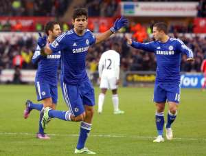 Diego Costa es el goleador del Chelsea y de la Premier League con 17 goles. Foto: AFP