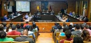 Sesi&oacute;n de Concejo de Quito termina abruptamente tras incidente