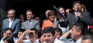 Red de Maestros fue recibida por titulares de la Asamblea, J. Serrano, y de la Mesa de Educaci&oacute;n, A. Espinosa.