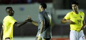 Arreaga (14) jug&oacute; de titular en la victoria de Ecuador 2-1 ante Panam&aacute;. 