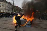 En Francia se discute la reforma a las pensiones.