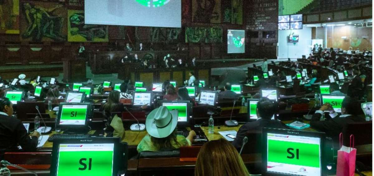 Reformas laborales se aprueban con 80 votos tras reconsideraci&oacute;n