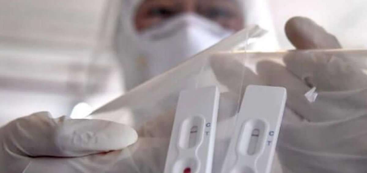 Pruebas de coronavirus a m&eacute;dicos y polic&iacute;as