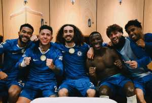 Chelsea y Arsenal son los líderes de la Premier League